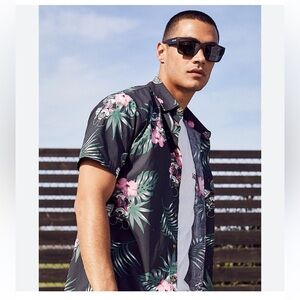 Disney x NEFF Hawaiian Tropical Floral Mickey Mouse Shirt - Size Medium